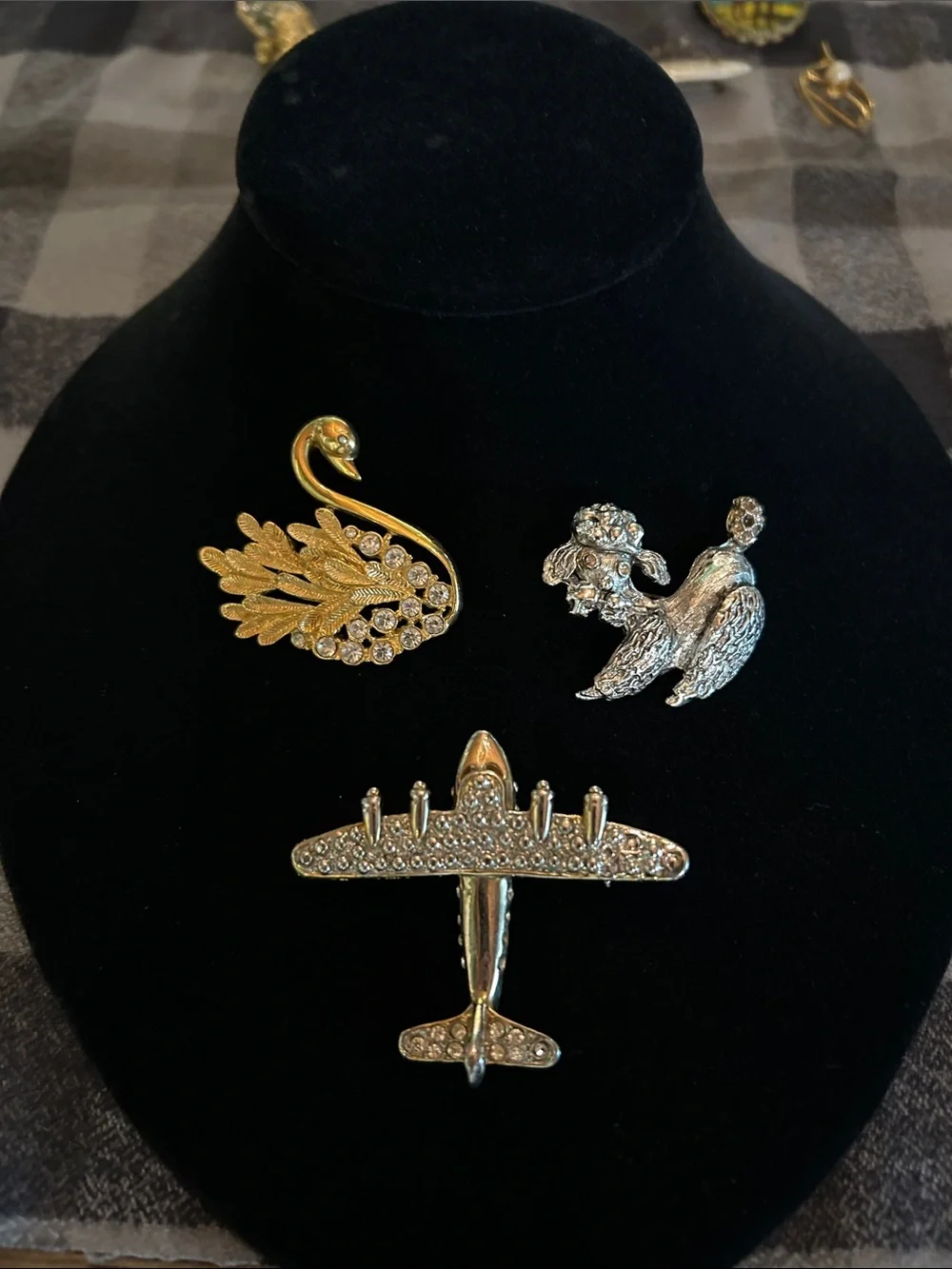 Vintage brooch pin lot 20 pieces nice collection all wearable